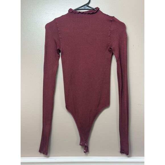 NWOT INTIMATELY FREE PEOPLE Make It A Mock Neck Seamless Long Sleeve Bodysuit XS - Picture 2 of 10